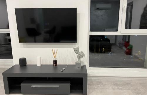 Militari Apartamento | 3-Room Penthouse Cityview with Terrace W12+W13
