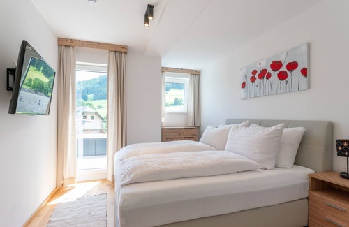 Mauterndorf Villa | 3 room penthouse with terrace, private sauna and carport