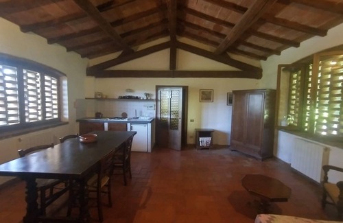 Castelfranco di Sopra Apartamento | Piso de 3 habitaciones en un verde valle de la Toscana