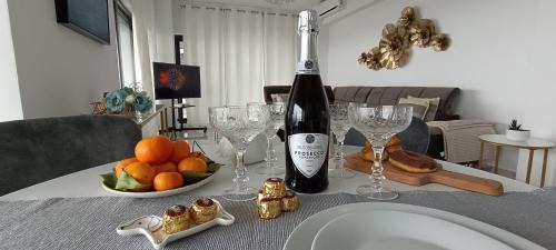 Constanta Apartamento | 3 Rooms Sunrise Marble Apart - Panoramic Seaview - Casa del Mar