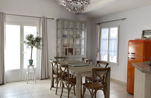 Sainte-Marie-de-Re Casa | Casa con orientación sur patio, Barrio ligada a Santa María