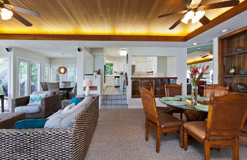 Lanikai Casa | ¡Casa frente al mar de 3 plantas con vistas espectaculares y acceso a la playa aislada!