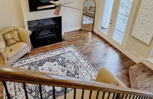 East Downtown Houston Apartamento | 3 story downtown Houston getaway