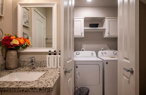 Spring Branch Central Apartamento | 3 Stylish 3BR Galleria-Downtown Free Parking