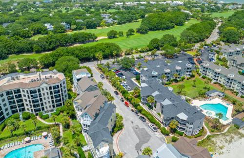 Isle of Palms Apartamento | 3 Summer Dunes - Classic Ocean View Beach House!