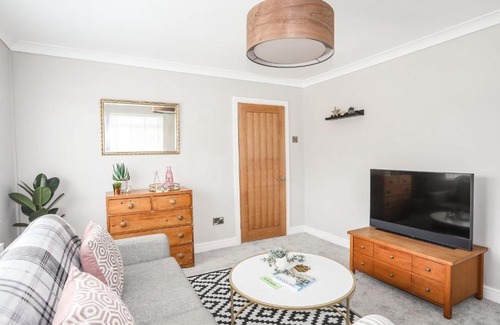 Llanfaelog Casa | 3 Tai Newydd