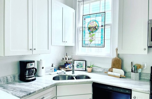 Wilmington Historic District Casa | Casa Verde - 3 Condos in Historic Downtown Home