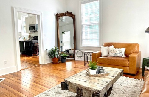 Wilmington Historic District Casa | Casa Verde - 3 Condos in Historic Downtown Home