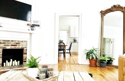 Wilmington Historic District Casa | Casa Verde - 3 Condos in Historic Downtown Home
