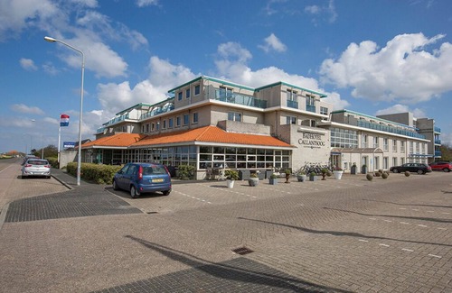 Callantsoog Hotel | 3 Units | Group Friendly Callanstoog Stay, Beach Adventures, Golf & Pool Access