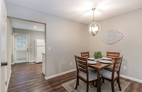 Nashville Condominio | 3 Units - Sleeps 24 - Mins. to Downtown/Airport
