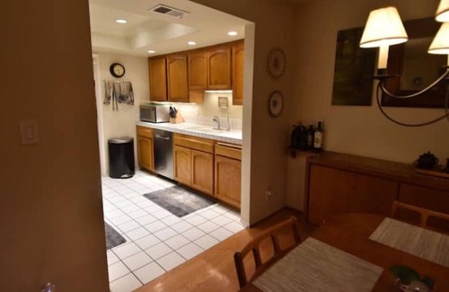 Oak Park Casa | 30 day minimum: Beautiful Upper West Townhome