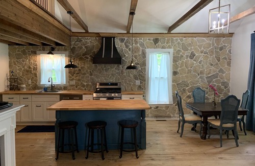 Nauvoo Casa | ¡Nauvoo azul! TODO NUEVO remodelación!