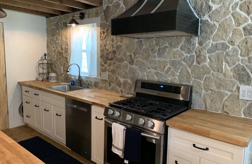 Nauvoo Casa | ¡Nauvoo azul! TODO NUEVO remodelación!