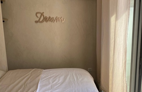 Gemenos Casa | 30 m2 luxury lodge with pool and Jacuzzi for 2 people ONLY