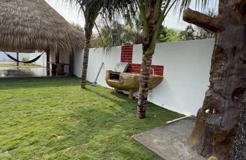 Monterrico Chalet De Esquí | 30 meters from the beach K144 Carretera a Monterrico Aldea las Quechas