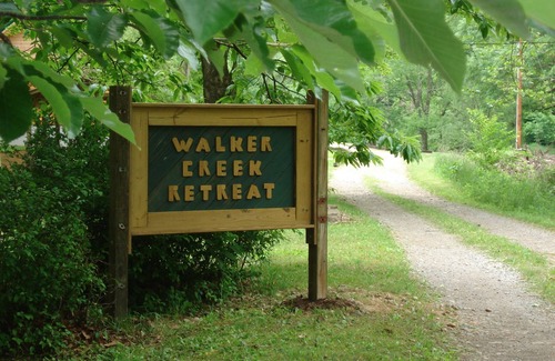 Pearisburg Cabina | The Creekside Lodge en Walker Creek Retreat