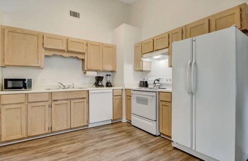Savannah Casa | 30 Mins to Downtown - Lovely at Laurelwood