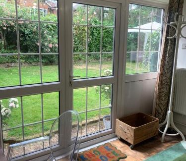 Abbots Langley Apartamento | 30 mins walk from Harry Potter Tour Self Contained Flat One bedroom plus new sofa bed in lounge