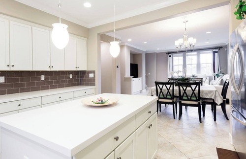 Hayward Condominio | A 30 minutos de San Francisco, excelente ubicación en el área de Mid of Bay, ideal para familias