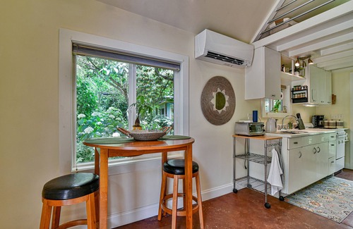 Historic Montford Cabaña | 30+ Night Stays at A Relaxing Oasis on the edge of Downtown Asheville