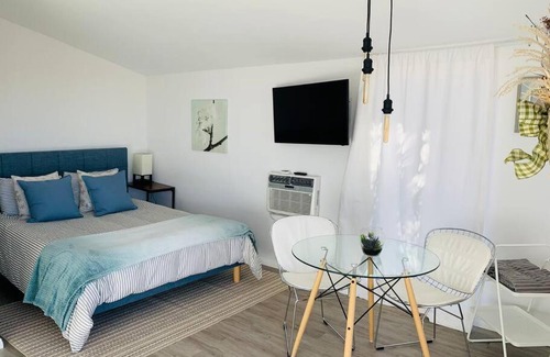Central Malibu Apartamento | 30 PCT OFF! Malibu Serene Cabin, Ocean View, Beach