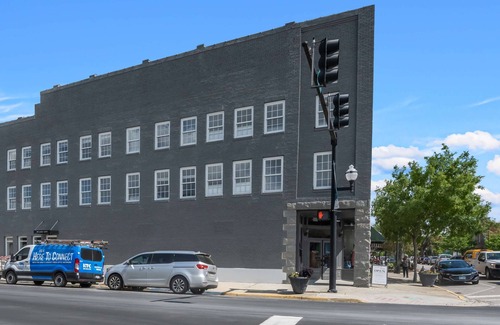 Conway Condominio | 300 Laurel Lofts Unit 1