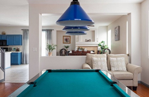 Spring Valley Casa | 3000 SqFt House 8beds/3bath W/Heated Pool/Spa/BBQ 86"SmartTV/Games Strip/Airport