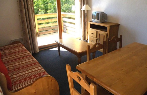 Vaujany Apartamento | 100m del centro estación, sauna, hammam, balcón, parking, tv, 50m², Vaujany