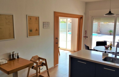 Roquetas de Mar Chalet De Esquí | Piscina PRIVADA,300m de la playa, WIFI gratis