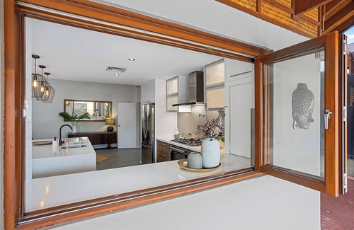 Hillarys Casa | Beachside Retreat - 300m Walk to the Beach & Patio