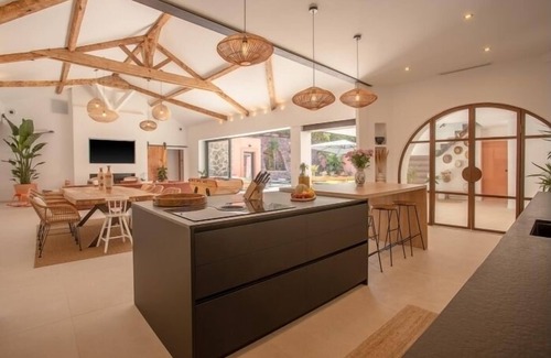 Saint-Raphael Villa | 300m² | 700 m beach | 5 min from the center