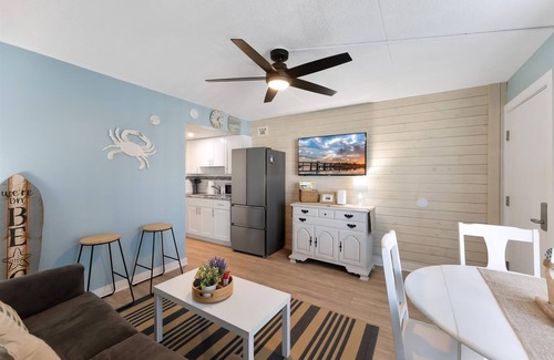North Wildwood Condominio | 301 Ocean Ave, Unit 203 - The Harbor Light