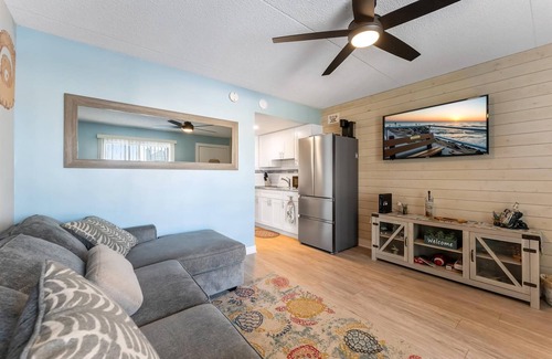 North Wildwood Condominio | 301 Ocean Ave, Unit 205 - The Harbor Light