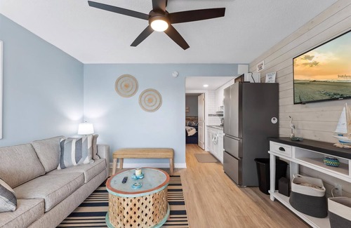 North Wildwood Condominio | 301 Ocean Ave, Unit 303 - The Harbor Light