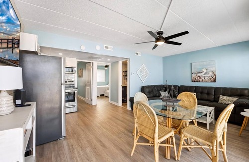 North Wildwood Condominio | 301 Ocean Ave, Unit 216 - The Harbor Light