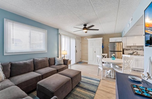 North Wildwood Condominio | 301 Ocean Ave, Unit 212 - The Harbor Light