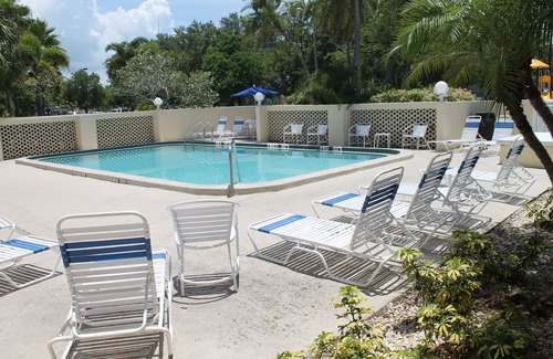 Ruskin Apartamento | # 303 Un resort de lujo en Little Harbour con delfines y pesca a solo unos pasos