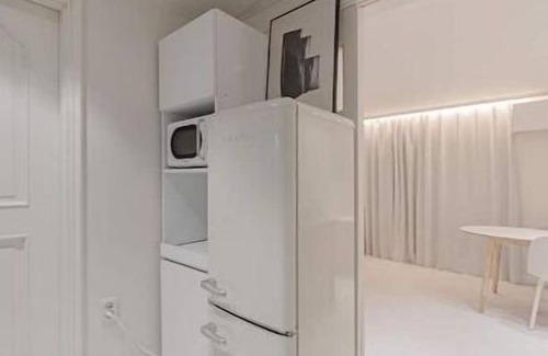 Nonhyeon-dong Apartamento | 304 Apgujeong 2nd, Studio 1 Bath Queen Bed