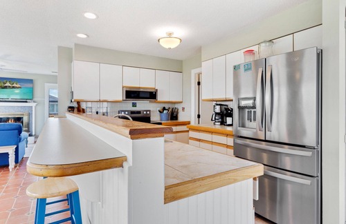 Southern Shores Casa | 3043 Sandy Shores * 5 Min Walk to Beach * Pool