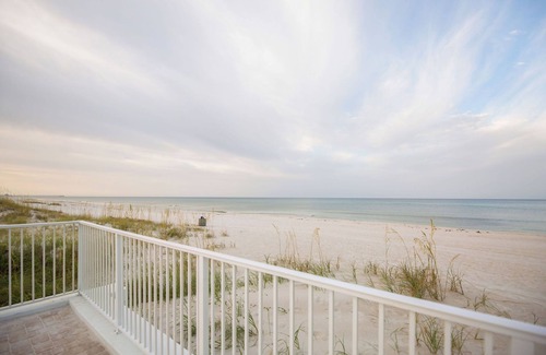 Panama City Beach Condominio | 308 Beachfront Condo with Pool Sunset Views