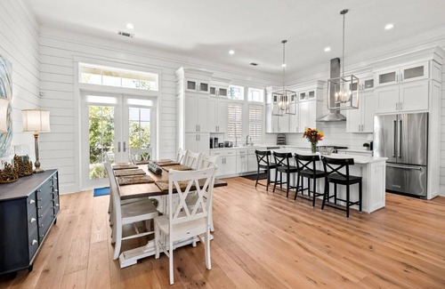 Lakeside at Blue Mountain Beach Casa | 30A Aqua Vista by AvantStay | Golf Cart Included, Pool Acess, Walk to Beach