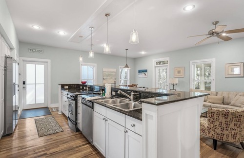 White's Gulfview Casa | Tranquil 30A Beach Bungalow: Steps from Sea, Pool with Golf Cart & Cruiser Bikes