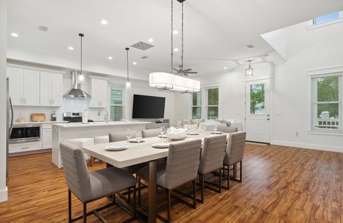 Treetop Casa | 30A Beach House - Sleeps 20, Pet Friendly, Beach, Pool, 4 Bikes Incl, Free Golf