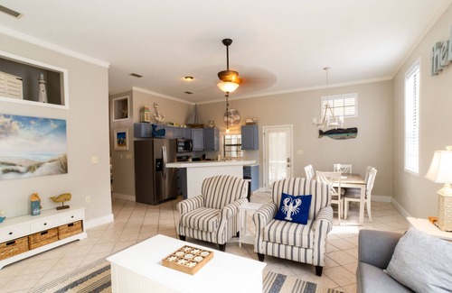 Seagrove Beach Casa | 30A DEEDED BCH ACCESS Sugar white sand.Seaside shops, Fenced yrd, private, bikes