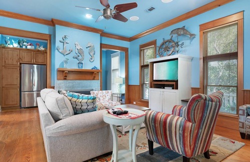 Grayton Beach Casa | 30A Grayt'n Greatful by AvantStay | Charming Home+Cottage, Walk to Western Lake