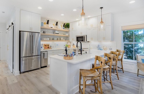 White's Gulfview Casa | 30A Luxury 4 Bedroom Beach Cottage with Golf Cart, Bikes and Beach Access!