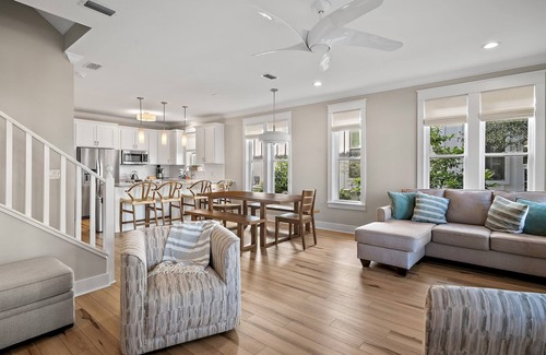 Treetop Casa | 30A | Resort Pool | Close to Beach & Shopping