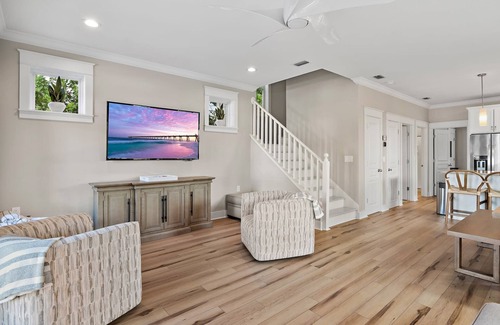 Treetop Casa | 30A | Resort Pool | Close to Beach & Shopping