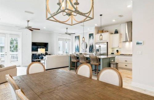 Panama City Beach Casa | 30A Top Rated! Heated Resort Pool+Golf Cart+Bikes+Bunks+Beach Gear